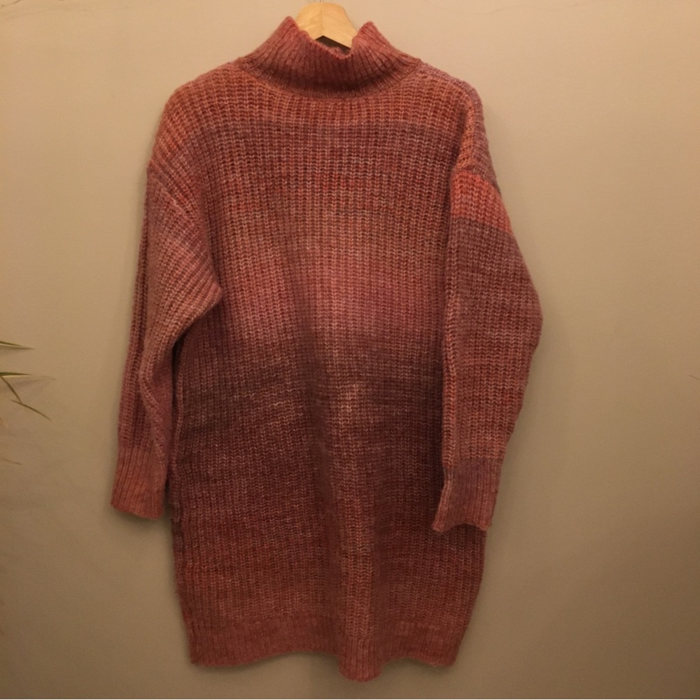 Chunky knit oversized pink sweater dress